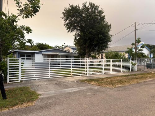 5421 Sw 24th St, West Park, FL, 33023-3152 | Card Image