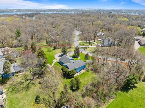 2026 Huntington Pl, Delavan, WI, 53115-3944 | Card Image