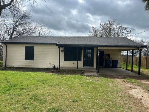 806 E Beth St, Whitney, TX, 76692-2407 | Card Image