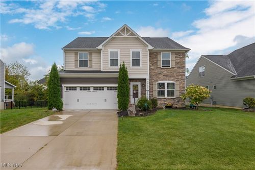 9966 Ethan Dr, Olmsted Twp, OH, 44138-8188 | Card Image