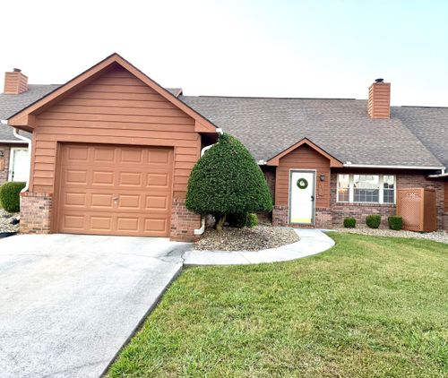 1318 Secretariat Dr, Morristown, TN, 37814-2213 | Card Image