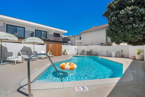 5135 W Wooley Rd, Oxnard, CA, 93035-1863 | Card Image