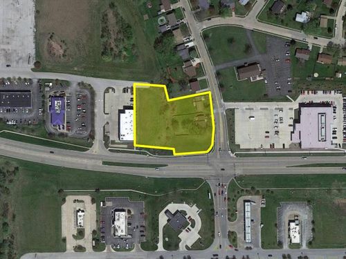 3300 W Kimberly Rd, Davenport, IA, 52806 | Card Image
