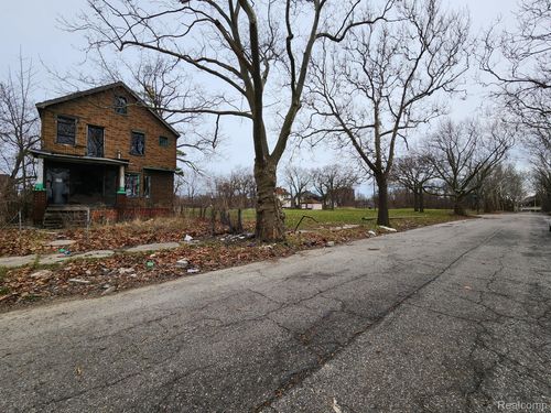 1528 Gray St, Detroit, MI, 48215-2741 | Card Image
