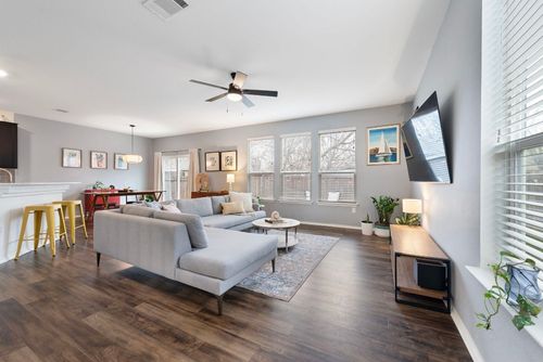 7611 Uray Dr, Austin, TX, 78724-3353 | Card Image