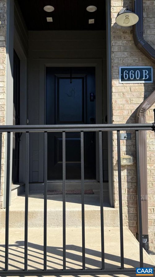 b-660 Noush Ct, CHARLOTTESVILLE, VA, 22911-8529 | Card Image