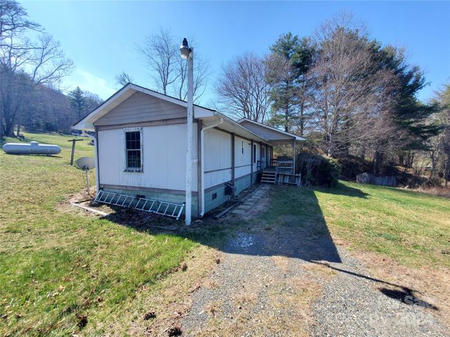 57 Paul Ridge Rd, House other with 3 bedrooms, 1 bathrooms and null parking in Newland NC | Image 40
