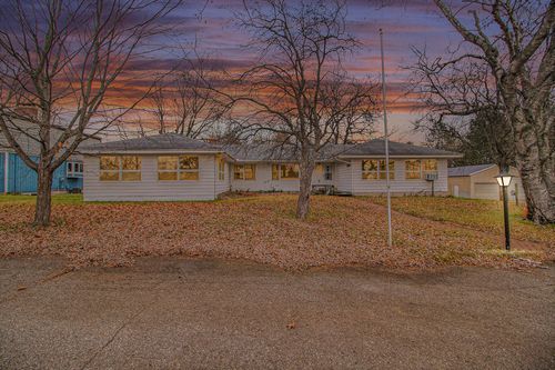 1596/1598 Mac Nider Avenue Se, Cascade Charter Township, MI, 49546 | Card Image