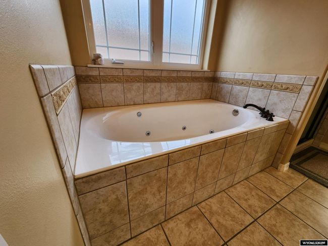510 Oak Creek Dr, House other with 6 bedrooms, 3 bathrooms and null parking in Rock Springs WY | Image 10