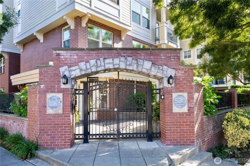 apt-108-530 4th Ave W, Seattle, WA, 98119-5912 | Card Image