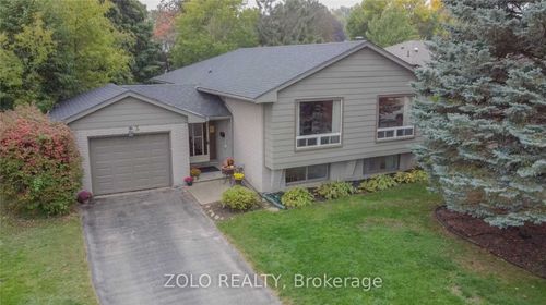 3 Highcroft Rd, Barrie, ON, L4N2X3 | Card Image