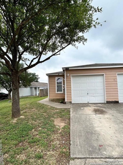 15416 Kamary Ln, San Antonio, TX, 78247-5440 | Card Image