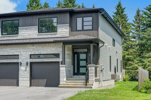 41 Bank St, Russell, ON, K4R1A9 | Card Image