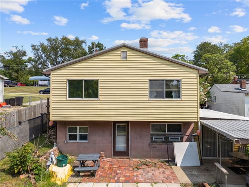 415 North Ave, Houston, PA, 15342-1607 | Card Image