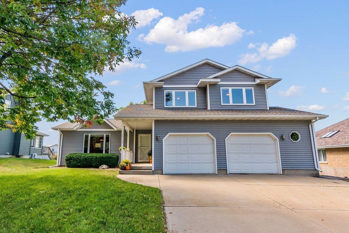 Eastpark Rd, Cedar Falls, IA 50613