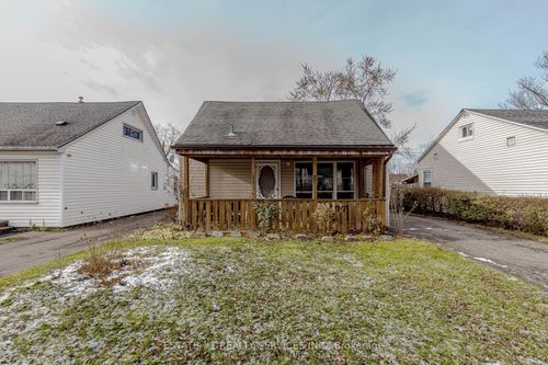 107 Dover Rd, Welland, ON, L3B2V1 | Card Image