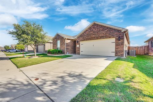 309 Emerald Creek Dr, Fort Worth, TX, 76131-4350 | Card Image