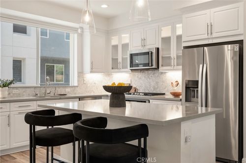161 Steely, Irvine, CA, 92614-0915 | Card Image