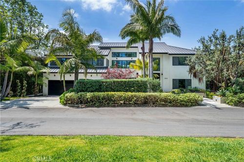 13524 D Este Dr, Pacific Palisades, CA, 90272-2718 | Card Image