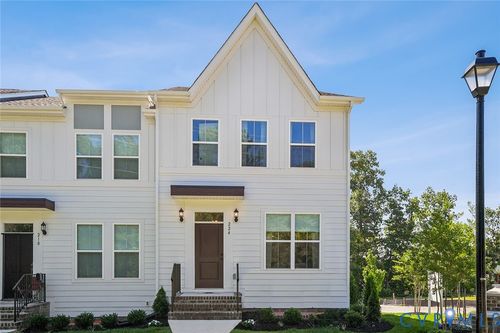200 That Way, Midlothian, VA, 23114-7160 | Card Image