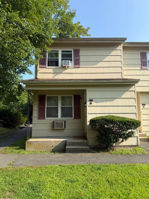 unit-8-38 Round Tree Dr, Naugatuck, CT, 06770-1818 | Card Image