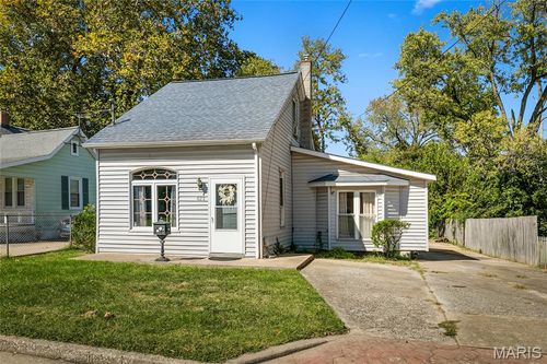 623 N Charles St, Belleville, IL, 62220-4021 | Card Image