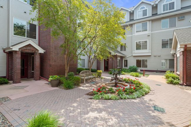 32-web-or-mls-7420 Edinborough Way 6318-0027.jpg | Image 26