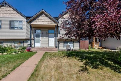 5530 Prairie Ridge Ave, Home with 3 bedrooms, 1 bathrooms and 2 parking in Blackfalds AB | Image 1