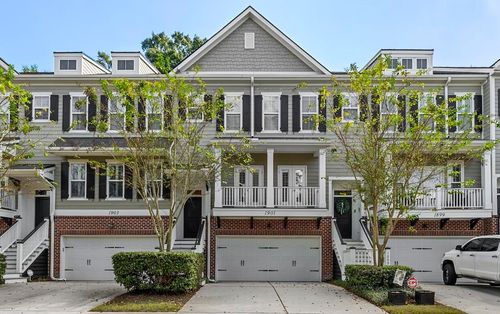 1901 Carolina Towne Ct, Mount Pleasant, SC, 29464-8002 | Card Image
