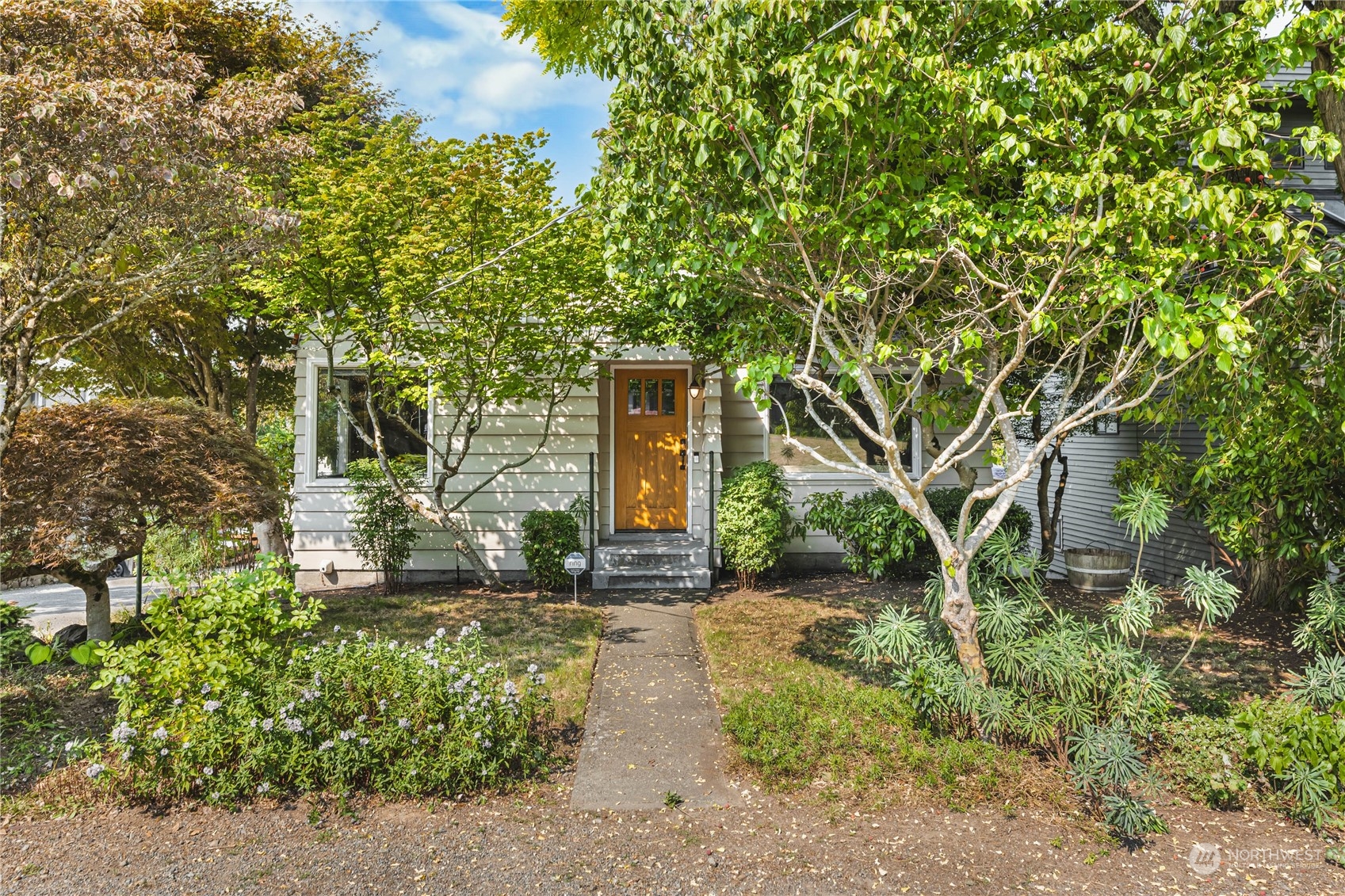 102nd St, Seattle, WA 98125