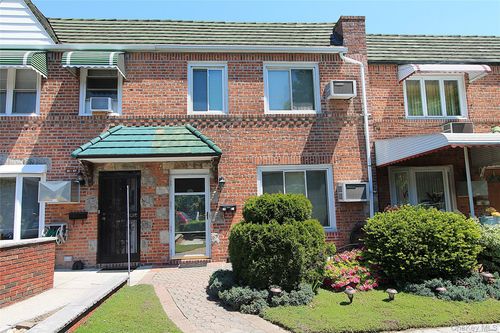 61-59 79th St, Middle Village, NY, 11379-1337 | Card Image