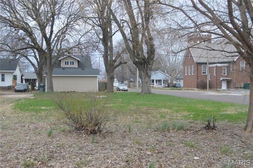 331 Washington Ave, East Alton, IL, 62024-1459 | Card Image