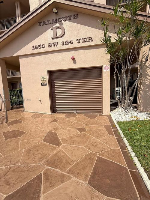 206d-1650 Sw 124th Ter, Pembroke Pines, FL, 33027-6839 | Card Image