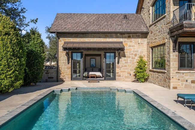 Pool opens to guest/flex space | Image 27