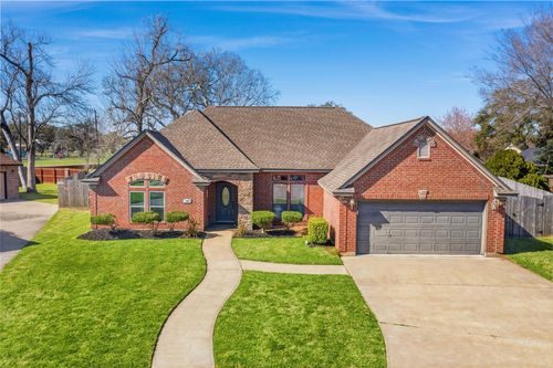 104 Hamilton Ct, Clute, TX, 77531-4766 | Card Image