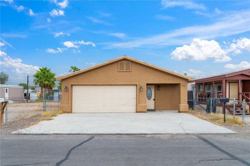 1777 Diamond Dr, Bullhead City, AZ, 86442-4949 | Card Image