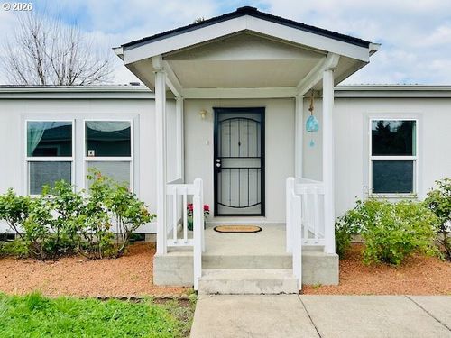 2438 Maia Loop, Springfield, OR, 97477 | Card Image
