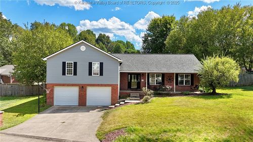 112 Mulberry Dr, Hurricane, WV, 25526-8925 | Card Image