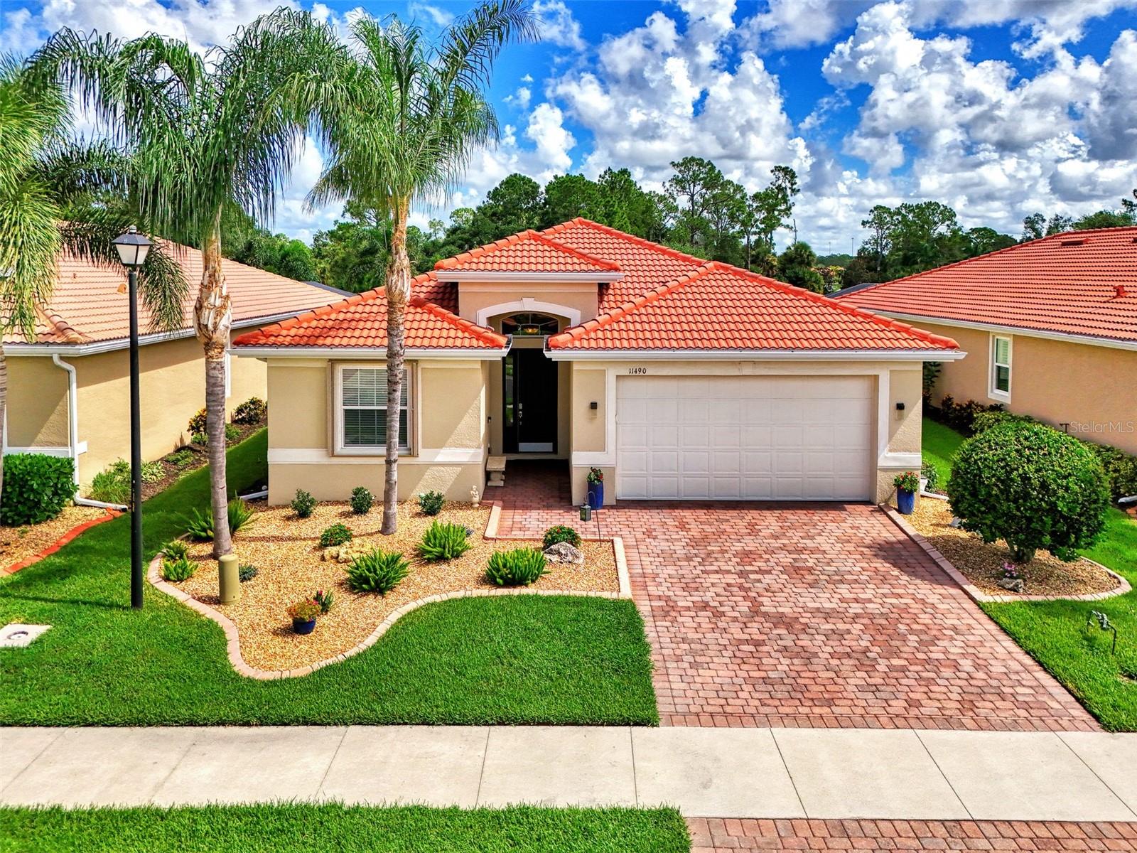 Blackfin St, Venice, FL 34292