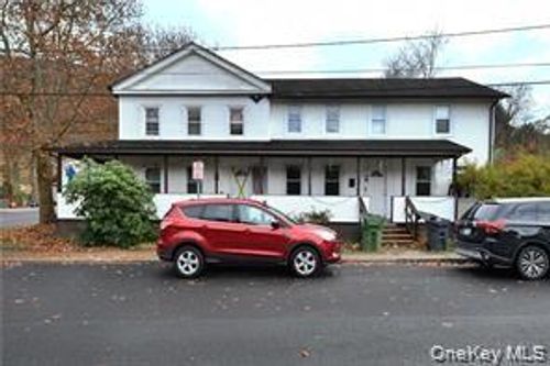 4 Broadhead St, Ellenville, NY, 12428-1702 | Card Image