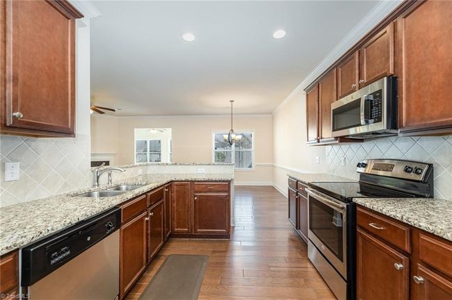 7070 Hanesbrook Cir, House other with 3 bedrooms, 2 bathrooms and null parking in Clemmons NC | Image 12