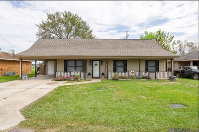 103 Anna St, House other with 3 bedrooms, 2 bathrooms and null parking in Donaldsonville LA | Image 2