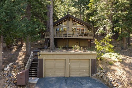 12500 Lausanne Way, Truckee, CA, 96161-6402 | Card Image