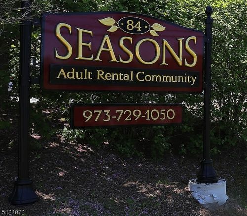 305-84 Sparta Ave, Sparta, NJ, 07871-6704 | Card Image