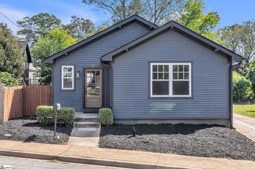 105 Burns St, Greenville, SC, 29605-3918 | Card Image