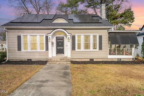 604 W Divine St, Dunn, NC, 28334-5212 | Card Image