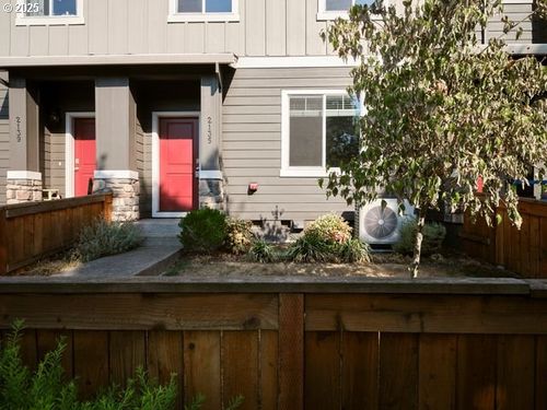 2135 Ne Four Seasons Ln, Vancouver, WA, 98684-5218 | Card Image