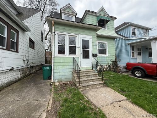 77 Mayer Ave, Buffalo, NY, 14207-2130 | Card Image