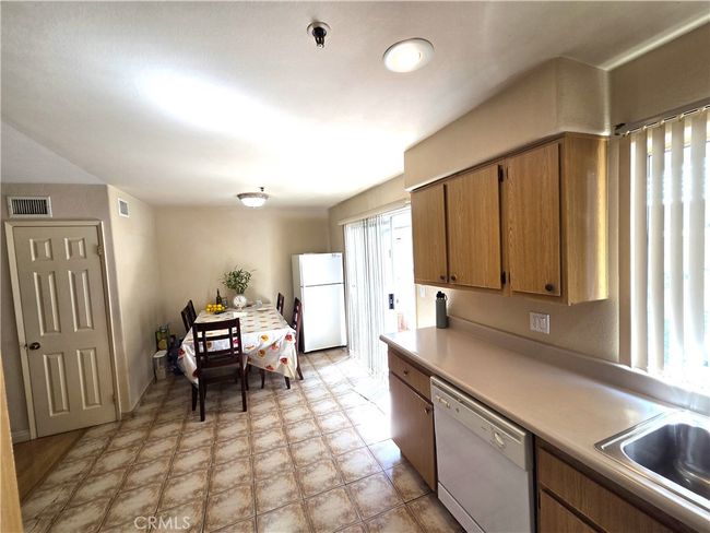UNIT-3 - 9146 Tobias Ave, Townhouse with 3 bedrooms, 3 bathrooms and 2 parking in Panorama City CA | Image 9