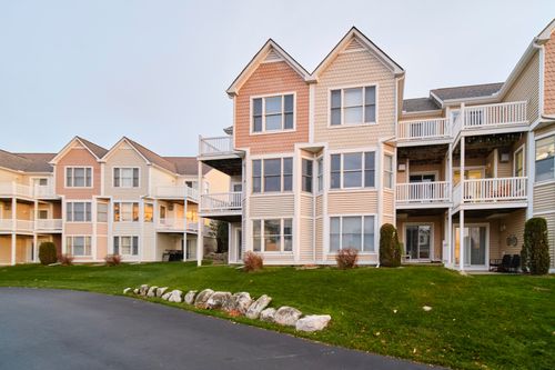 84 Charter Ct, Manistee, MI, 49660-3511 | Card Image